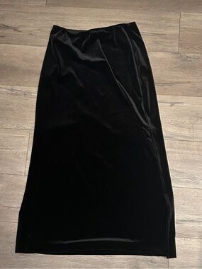 Classic Black Velvet Midi Skirt - Women's